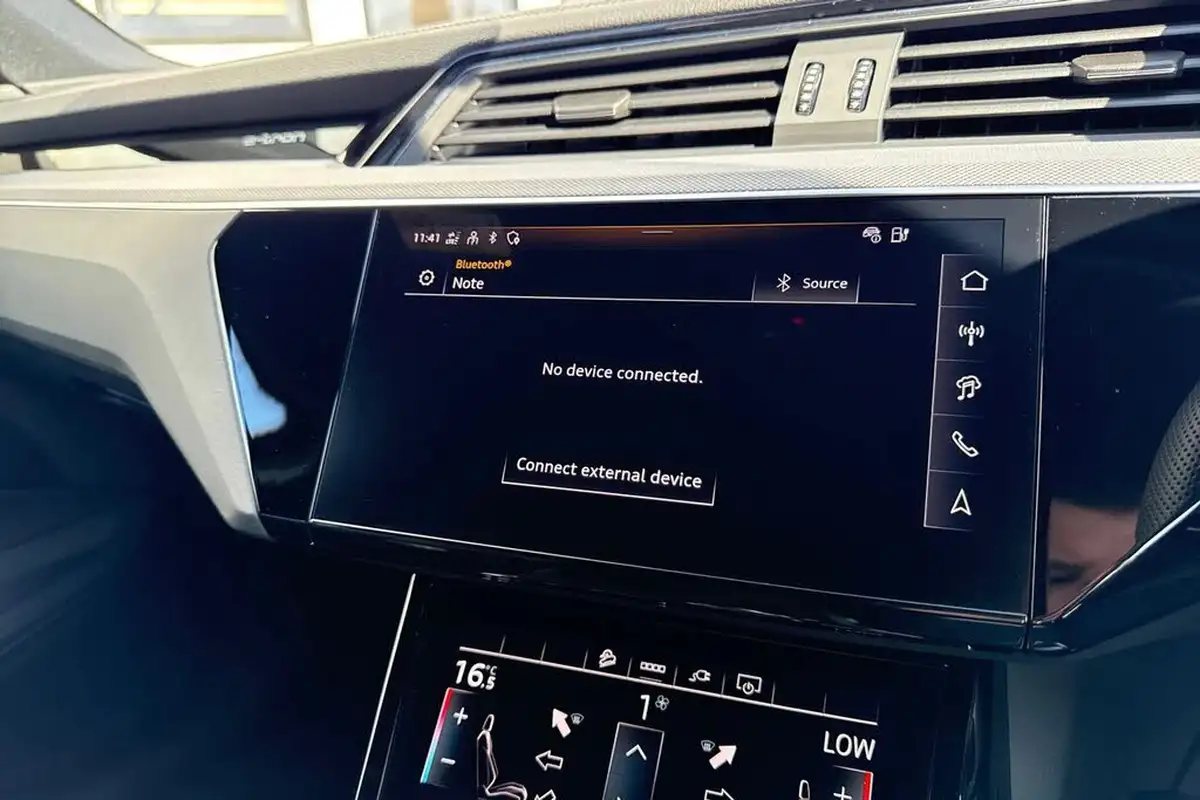 2024-audi-q8-e-tron-50e-black-edition-suv-big-35