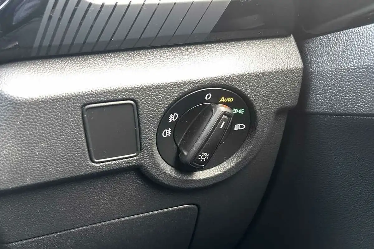 2023-volkswagen-t-cross-10-tsi-black-edition-95ps-big-27