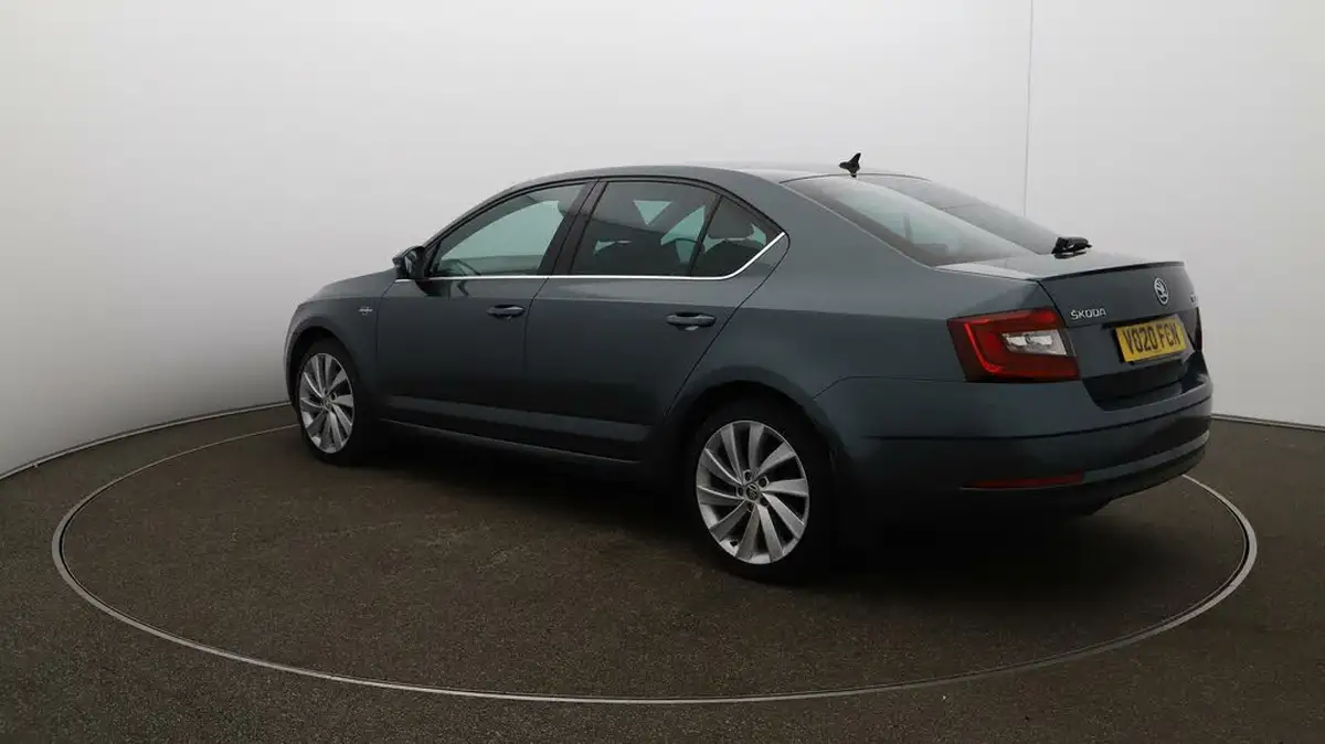 2019-skoda-octavia-20-tsi-laurin-klement-hatchback-big-56