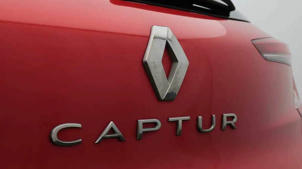 2020-renault-captur-10-tce-iconic-100bhp-big-22