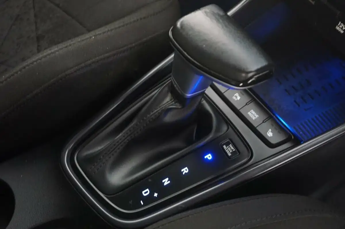 2023-hyundai-bayon-10-t-gdi-premium-120ps-dct-big-17