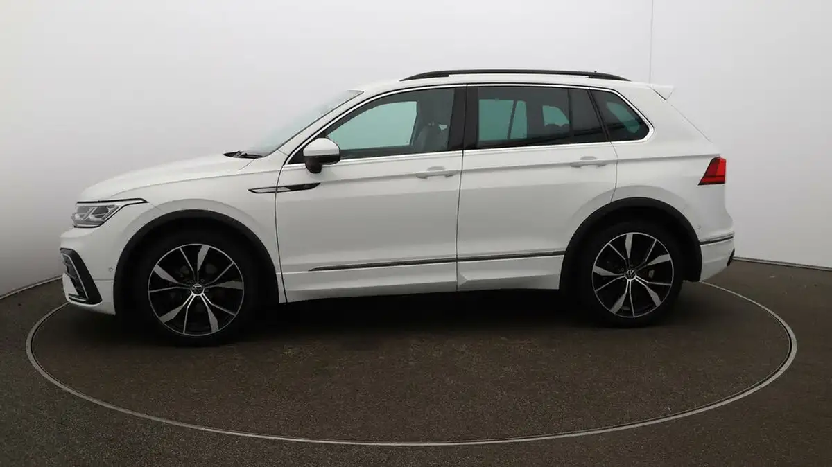 2021-volkswagen-tiguan-15-tsi-r-line-big-4
