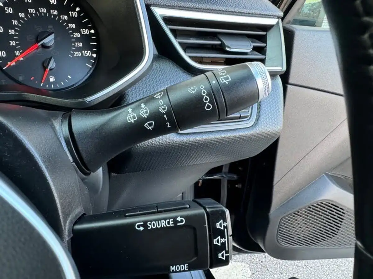 2020-renault-clio-15dci-iconic-90ps-ss-big-42