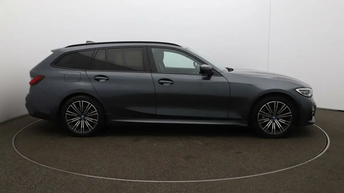 2022-bmw-3-series-20-330e-m-sport-touring-5d-big-46