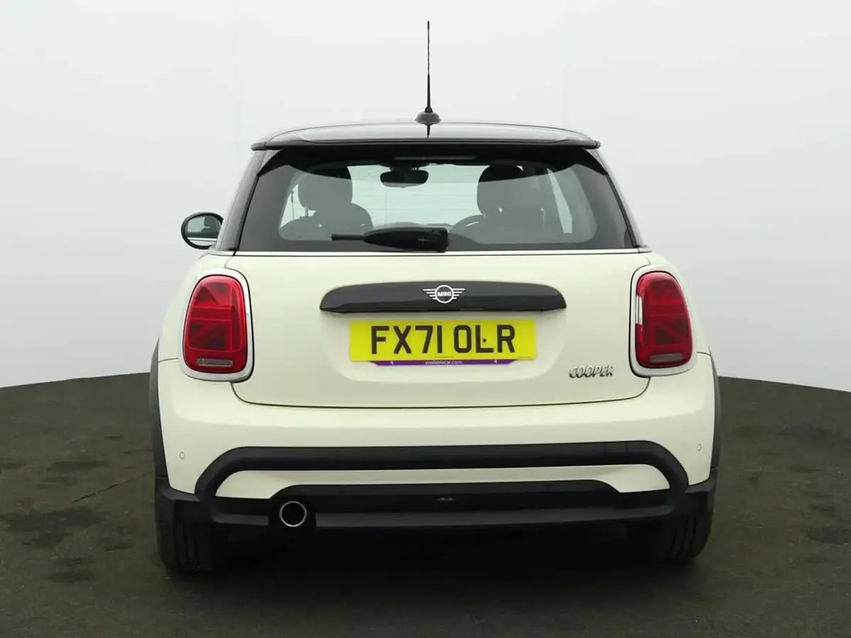 2021-mini-cooper-15-cooper-classic-hatchback-3d-big-2