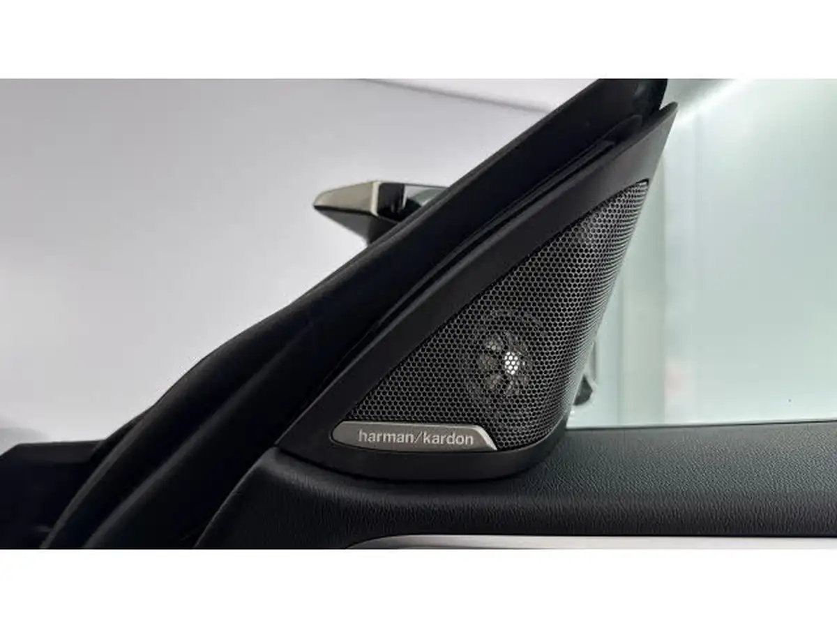 2022-bmw-i4-e-m50-big-19