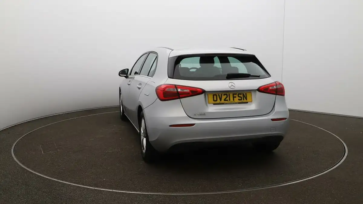 2021-mercedes-benz-a-class-13-a180-se-big-50