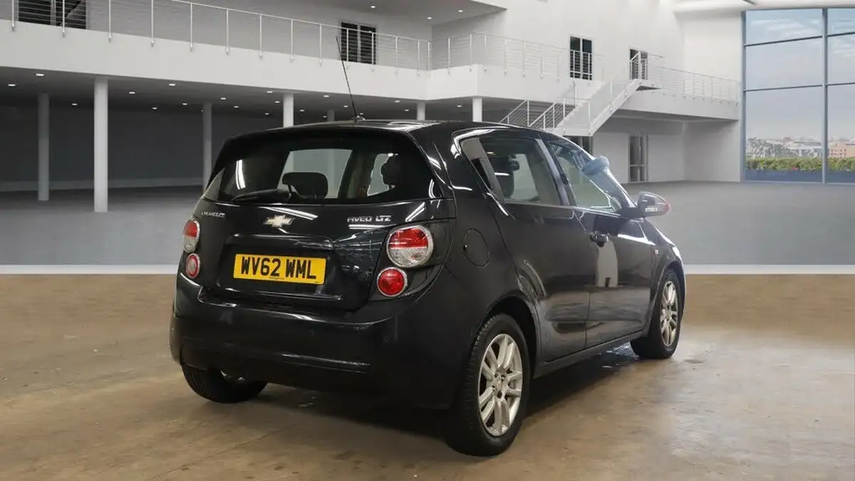 2012-chevrolet-aveo-14-ltz-99bhp-big-3
