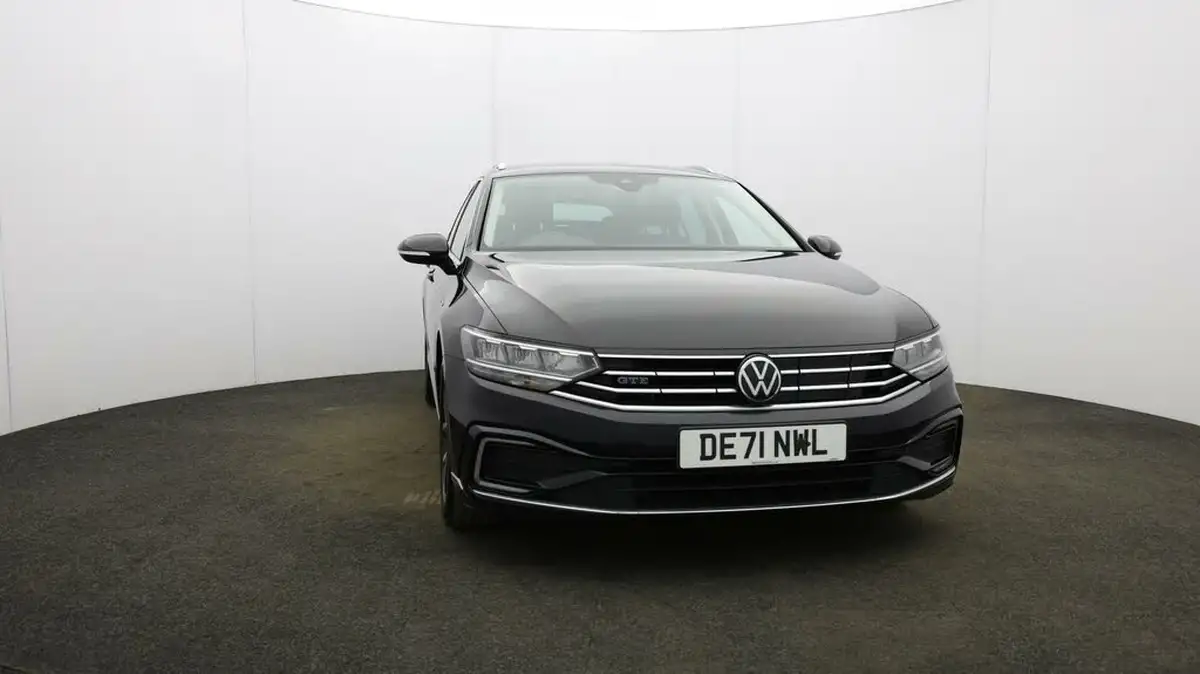 2021-volkswagen-passat-14-tsi-gte-estate-5d-big-35