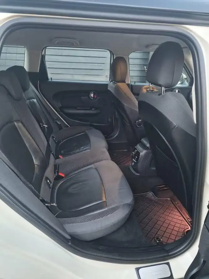 2017-mini-clubman-15-cooper-ss-big-16