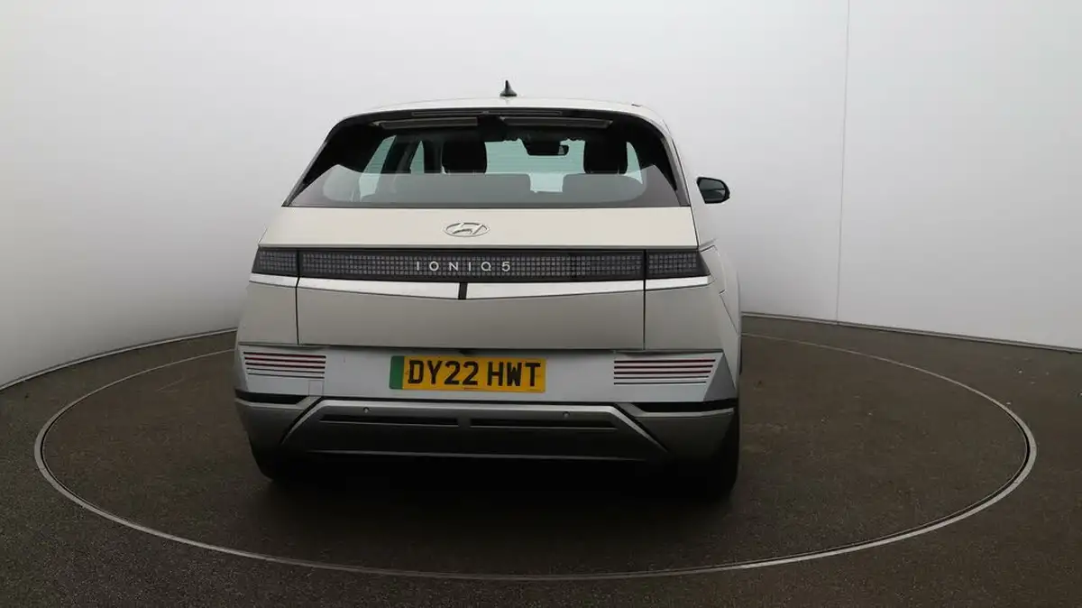 2022-hyundai-ioniq-5-e-premium-217ps-73kwh-rwd-big-6
