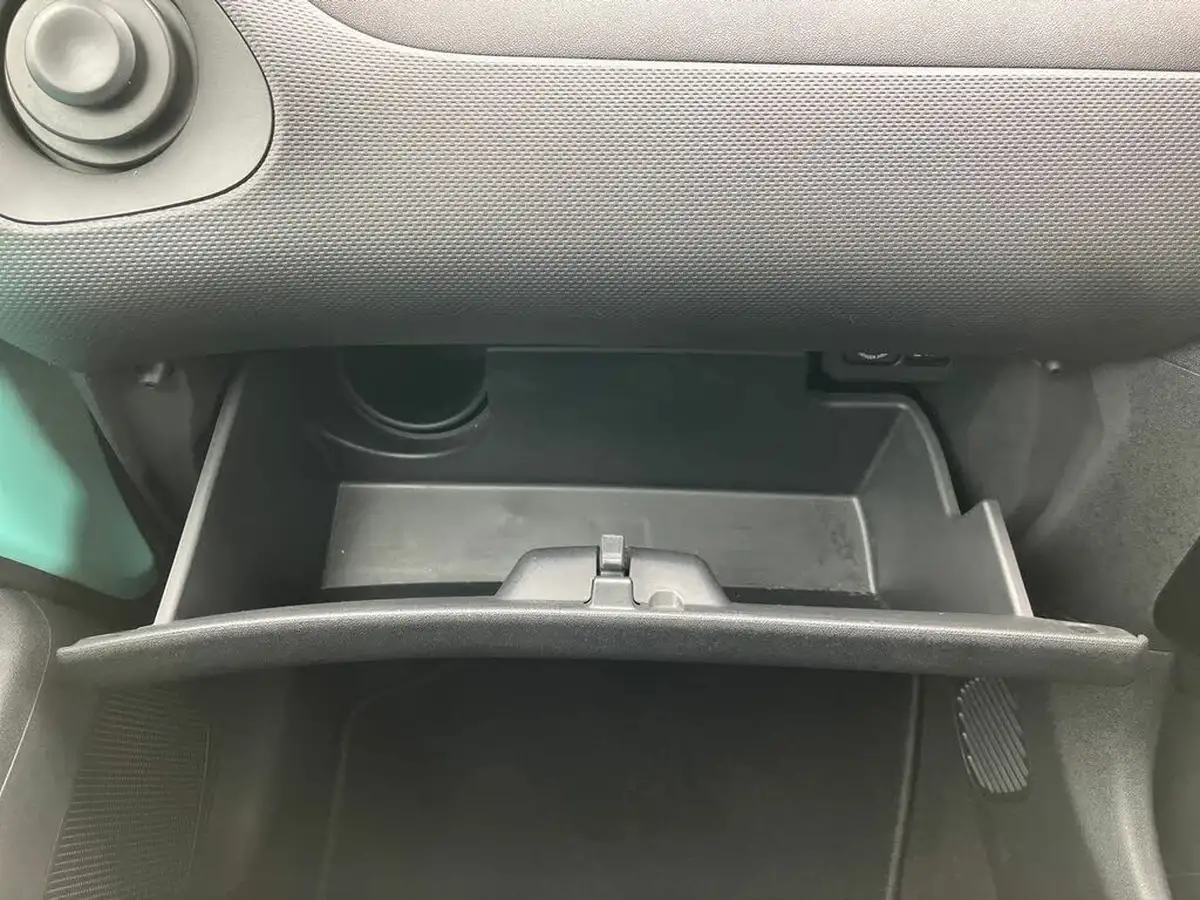 2018-citroen-c1-10-vti-flair-72ps-5d-big-29