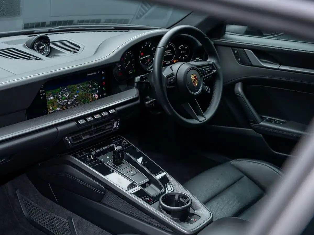 2023-porsche-911-30-carrera-coupe-big-36