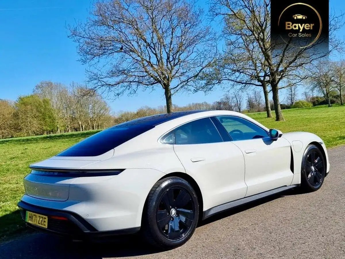 2022-porsche-taycan-e-4s-530ps-big-22