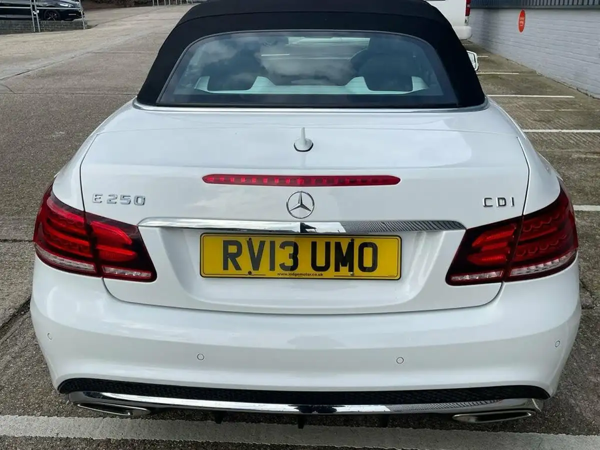 2013-mercedes-benz-e-class-21td-e250-cdi-amg-sport-cdi-cabriolet-2d-big-14