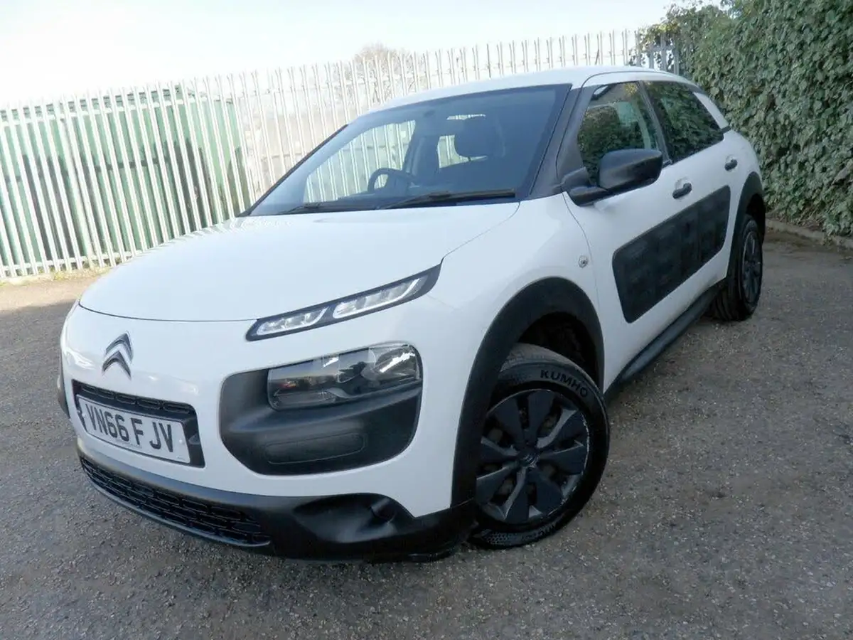 2016-citroen-c4-cactus-12-puretech-touch-big-17