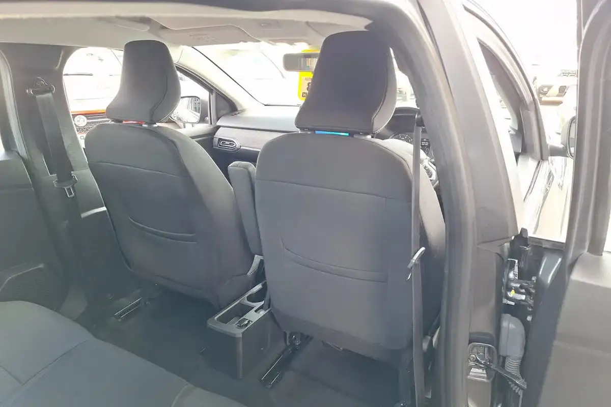 2021-dacia-sandero-10-tce-comfort-90bhp-big-12