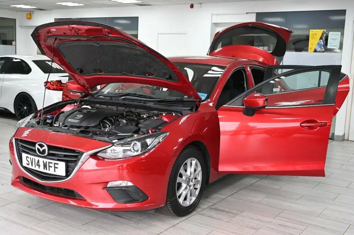 2014-mazda-mazda3-20-se-hatchback-5d-big-10