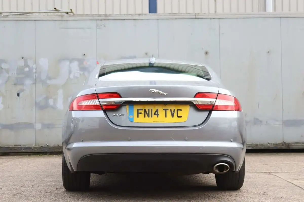 2014-jaguar-xf-22td-luxury-163ps-saloon-4d-big-4