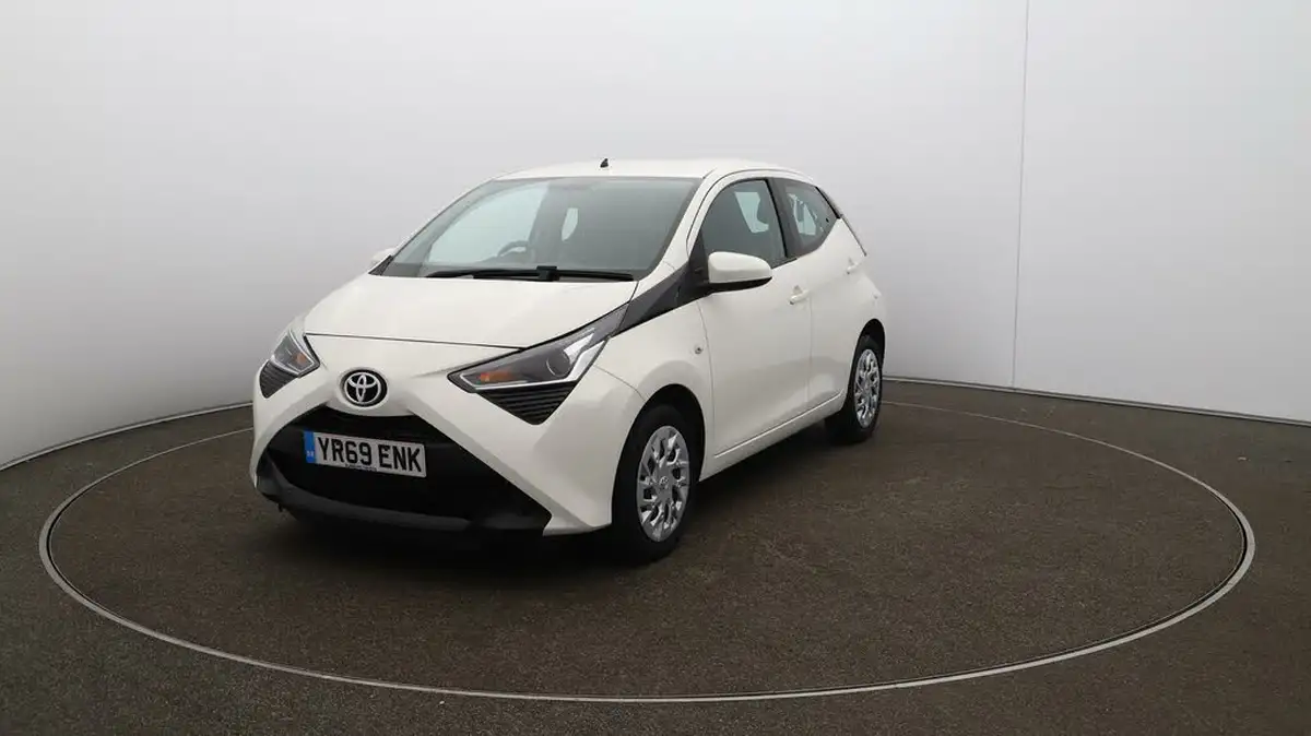 2019-toyota-aygo-10-vvt-i-x-play-tss-x-shift-big-29