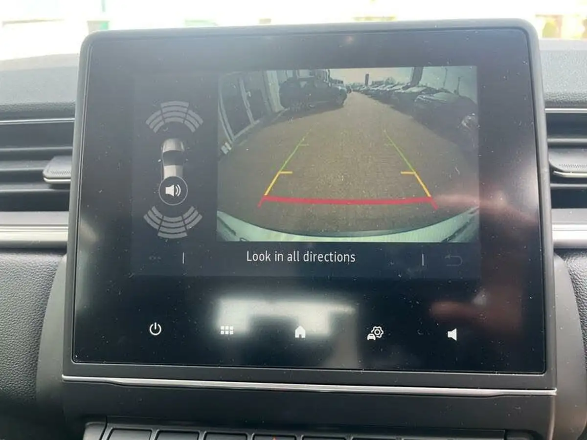 2023-renault-captur-16-techno-145ps-full-big-18