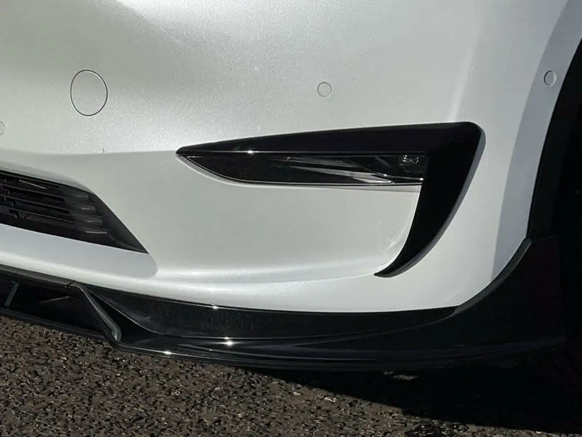 2022-tesla-model-y-e-long-range-big-33