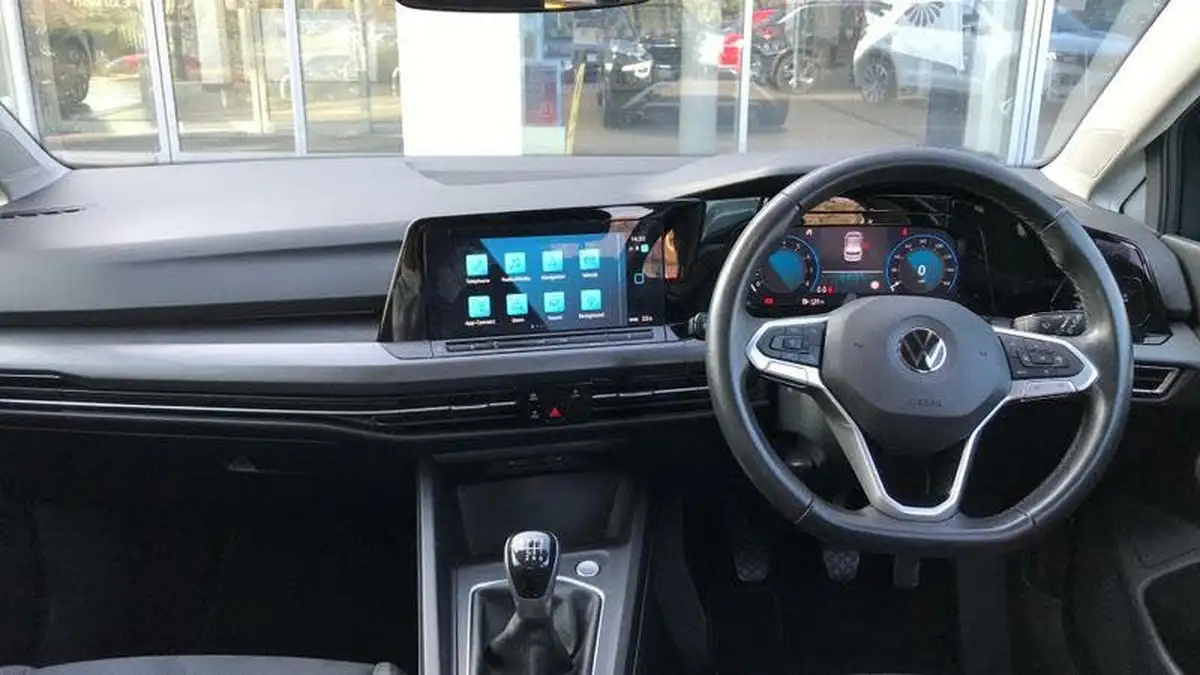 2021-volkswagen-golf-15-tsi-style-150ps-hatchback-big-7