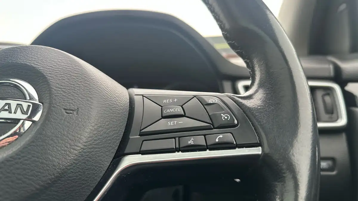 2020-nissan-qashqai-15dci-n-connecta-18in-alloys-dct-big-24