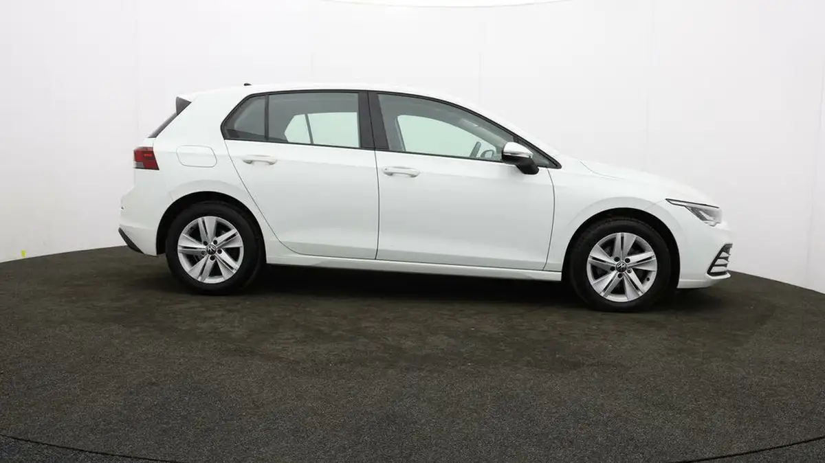 2021-volkswagen-golf-15-tsi-life-150ps-hatchback-big-31