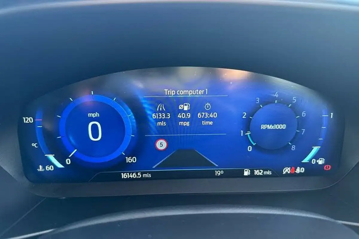 2023-ford-focus-10t-st-line-x-125ps-hatchback-big-12