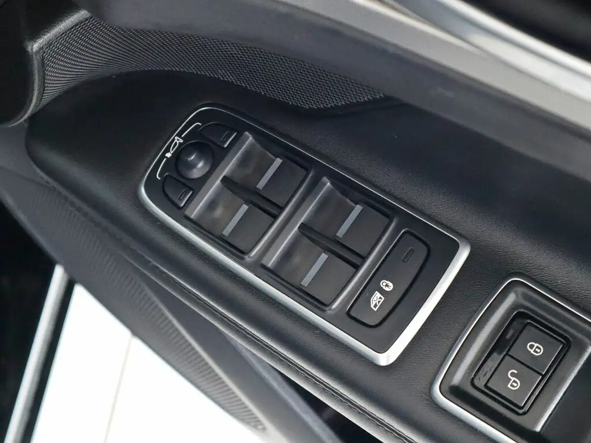 2018-jaguar-xf-20i-portfolio-249ps-sportbrake-5d-1997cc-big-25