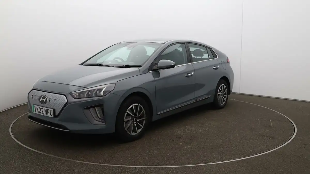 2022-hyundai-ioniq-e-premium-electric-big-3