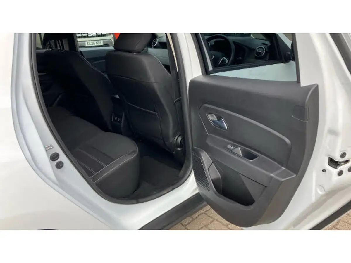 2022-dacia-duster-10-tce-prestige-big-50