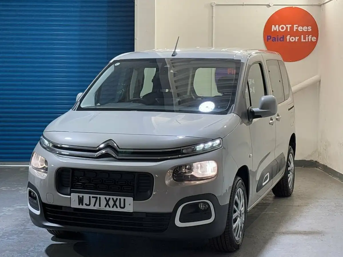 2021-citroen-berlingo-15bluehdi-feel-m-size-100ps-big-2