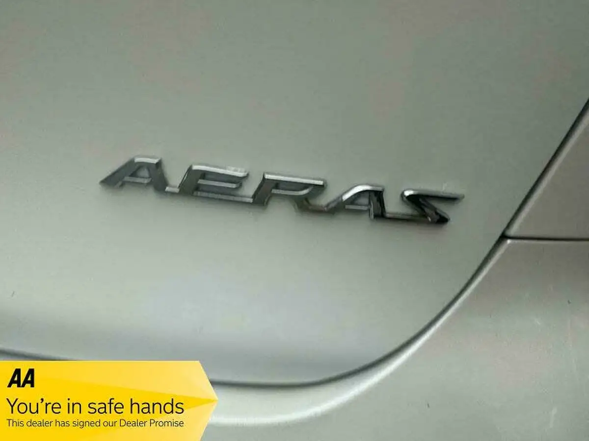 2012-toyota-estima-aeras-24-big-44