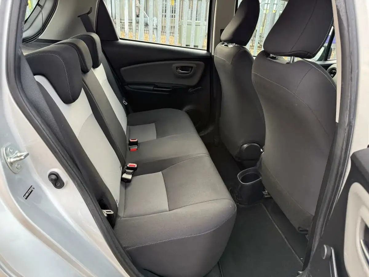2018-toyota-yaris-10-vvt-i-icon-71bhp-big-55