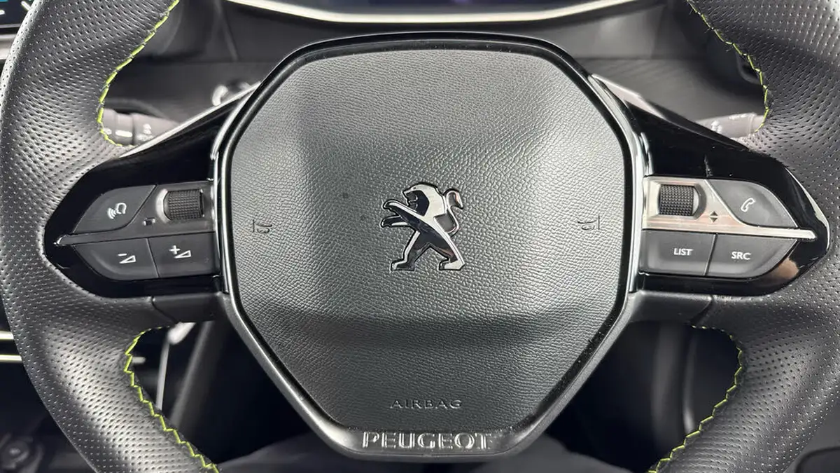 2022-peugeot-2008-suv-e-gt-big-22