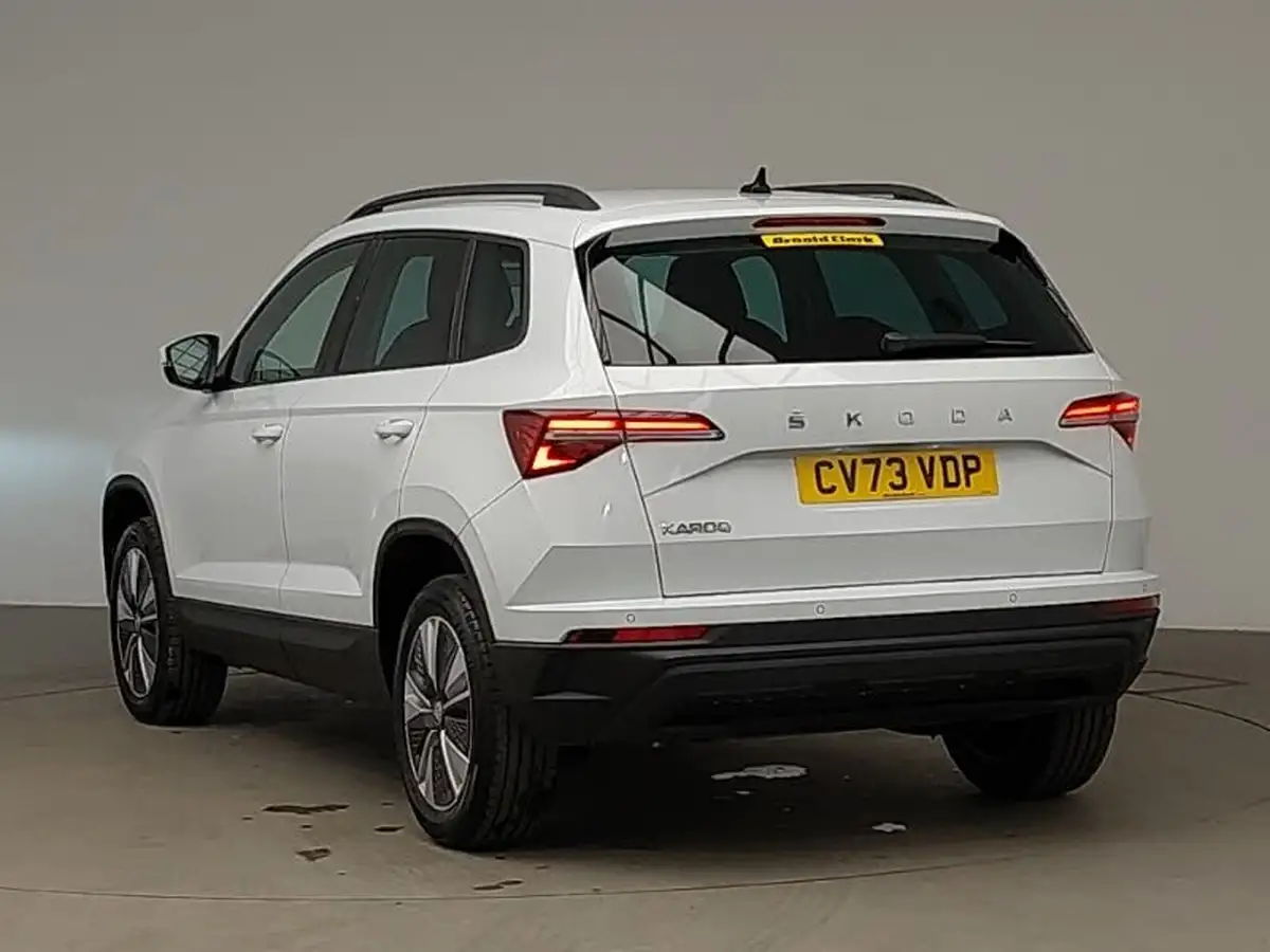 2023-skoda-karoq-15-tsi-se-drive-big-1