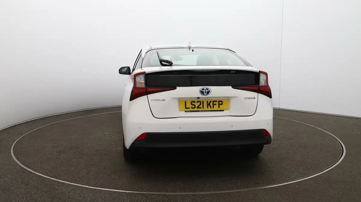 2021-toyota-prius-18-vvt-i-active-big-51