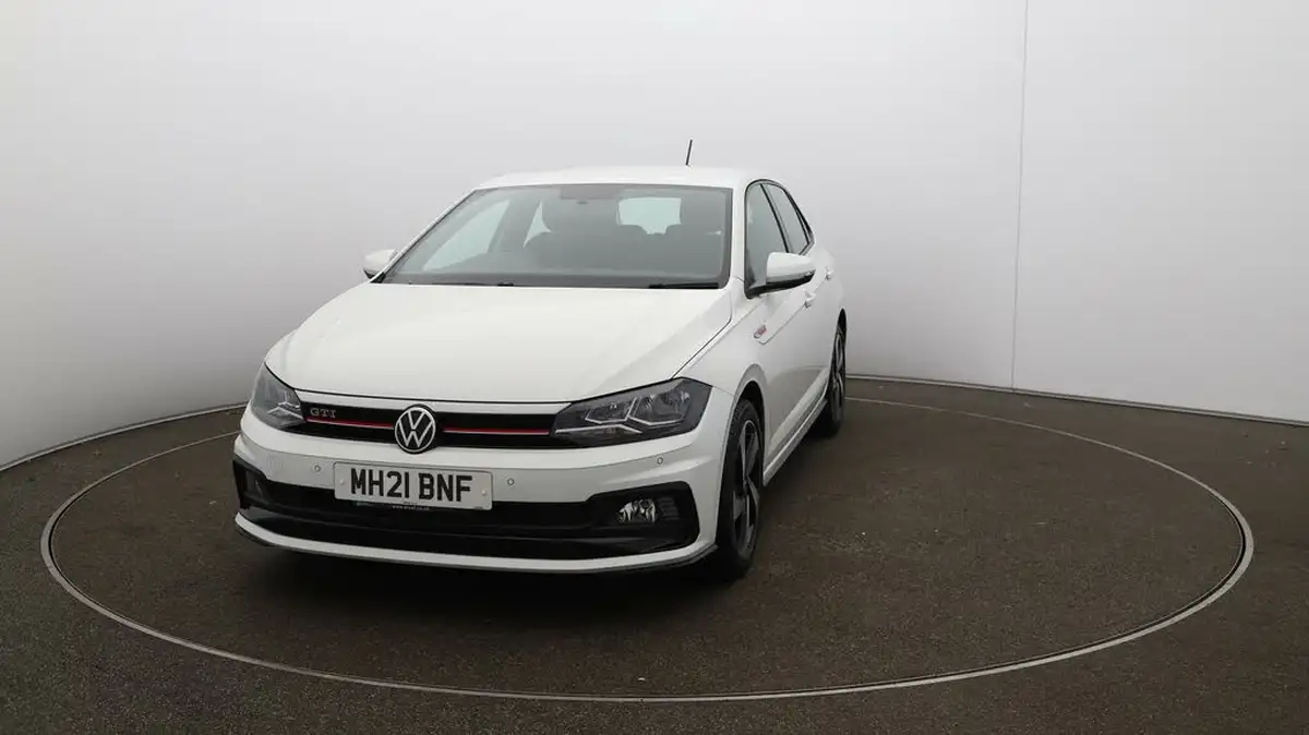 2021-volkswagen-polo-20-tsi-gti-big-30