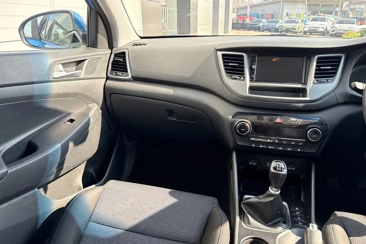 2017-hyundai-tucson-16-gdi-blue-drive-se-big-19