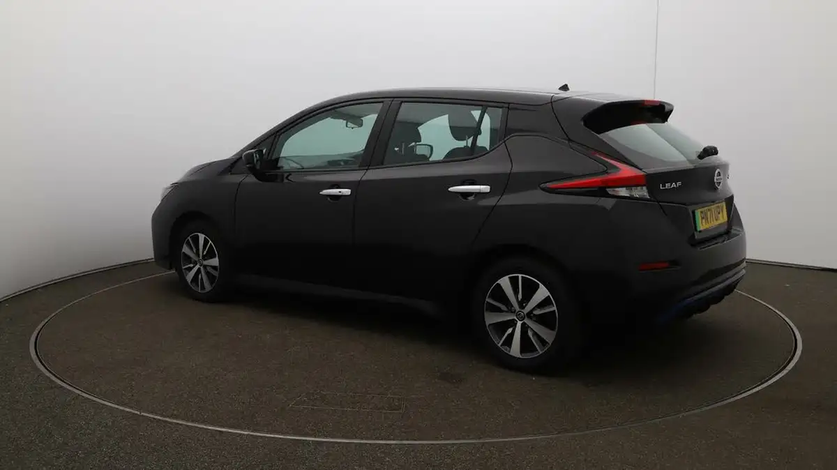2021-nissan-leaf-e-acenta-big-26