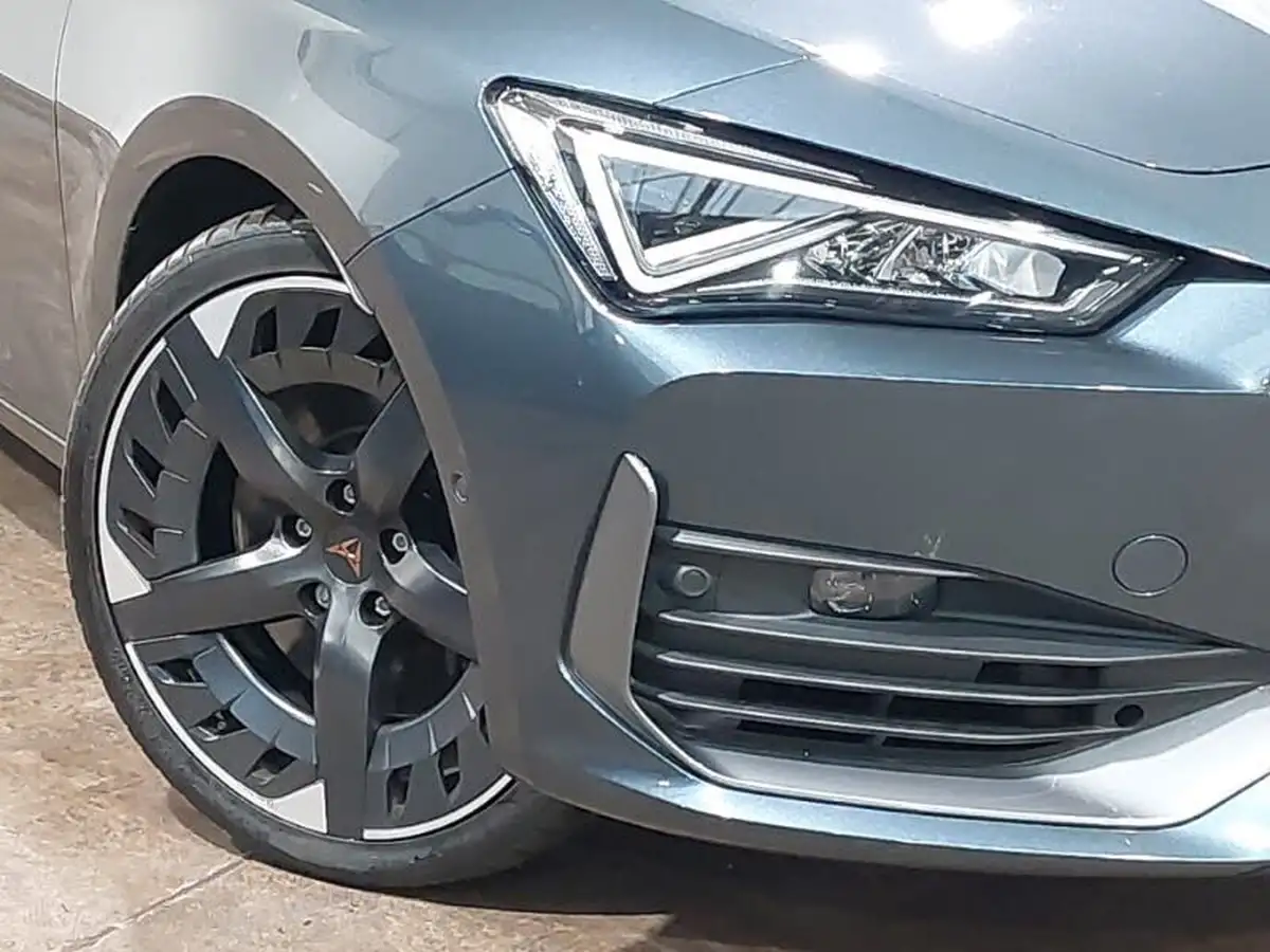 2022-cupra-leon-nf-20-tsi-vz3-300ps-hatchback-big-8