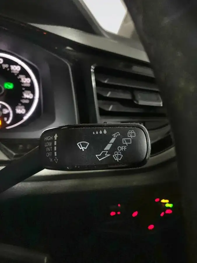 2019-volkswagen-polo-10-tsi-se-ss-dsg-big-15