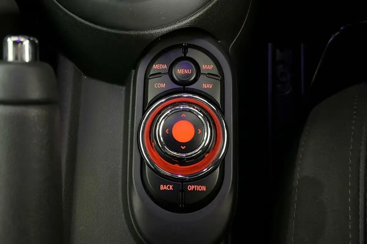 2019-mini-cooper-15-cooper-sport-ss-hatchback-3d-big-31