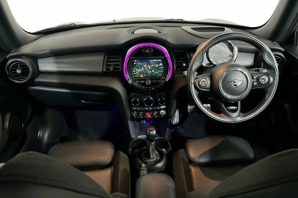 2019-mini-cooper-15-cooper-sport-ss-hatchback-3d-big-9