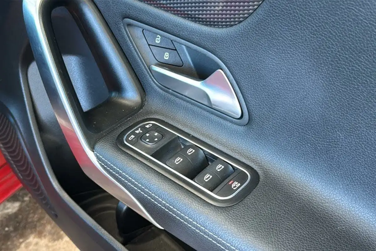 2018-mercedes-benz-a-class-15d-a180d-sport-116ps-executivess-hatchback-5d-7g-dct-big-15