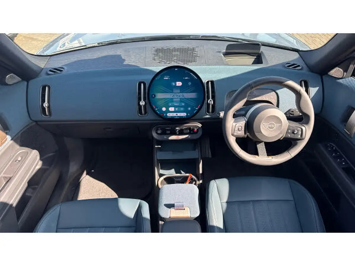 2024-mini-countryman-e-cooper-e-exclusive-big-3