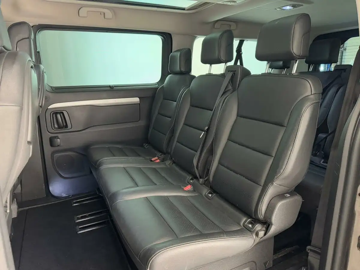 2022-vauxhall-vivaro-life-e-elite-l-big-18