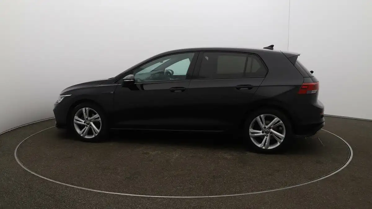 2021-volkswagen-golf-big-52
